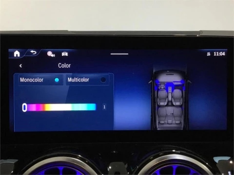 Mercedes-Benz GLA 250 e con tecnología híbrida EQ