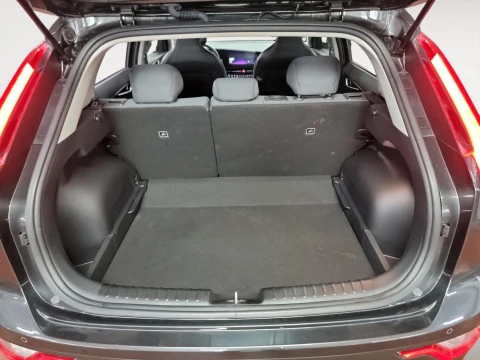 Kia Niro 1.6 GDi HEV 102kW (139CV) Concept