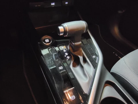 Kia Niro 1.6 GDi HEV 102kW (139CV) Concept