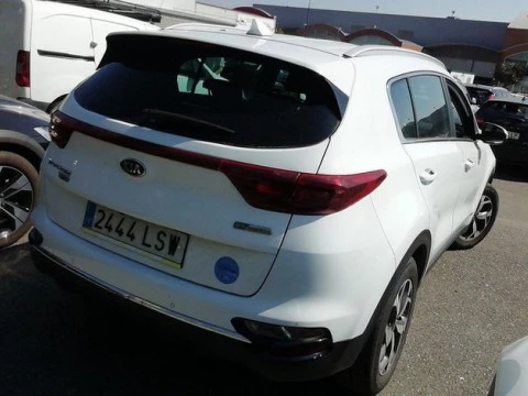 Kia Sportage 1.6 MHEV Business 100kW (136CV) 4x4