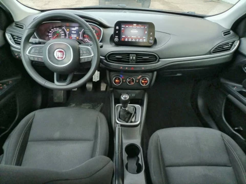 Fiat Tipo 5P 1.4 T-Jet 88kW (120CV) Mirror