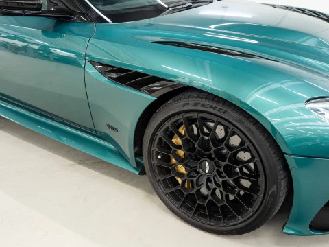 Aston Martin DBS 770 Ultimate