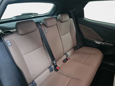 Lexus LBX 1.5 136cv HEV Elegant+