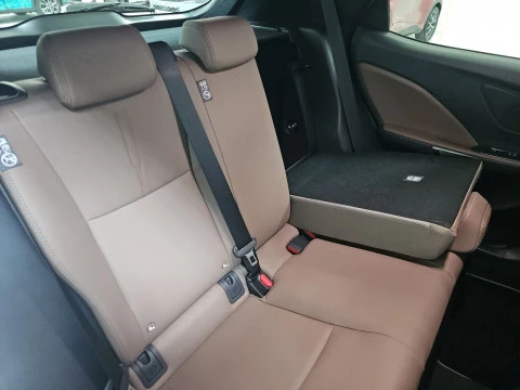 Lexus LBX 1.5 136cv HEV Elegant+