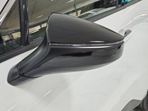 Lexus LBX 1.5 136cv HEV Elegant+