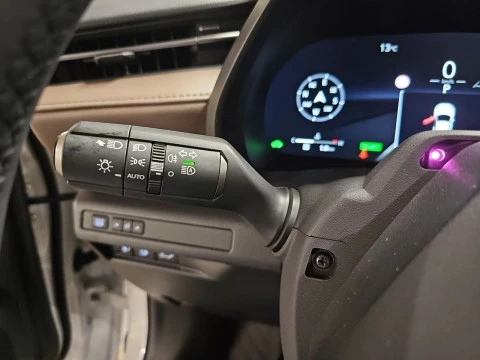 Lexus LBX 1.5 136cv HEV Elegant+