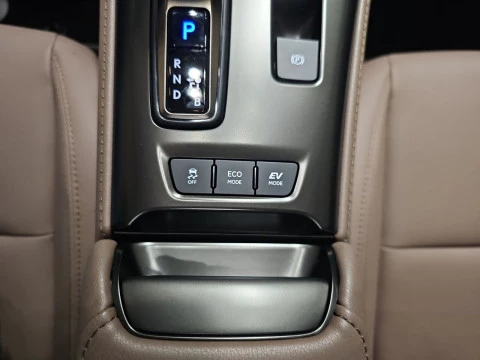 Lexus LBX 1.5 136cv HEV Elegant+