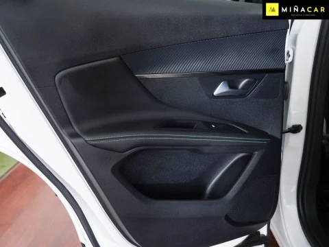Peugeot 3008 Plug-in Hybrid 1.6 143KW Allure e-DCS7