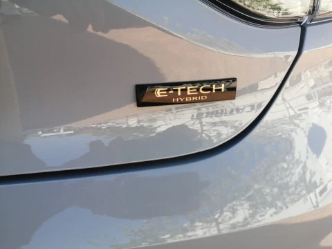 Renault Clio Evolution E-Tech full hybrid 145 (103kw)