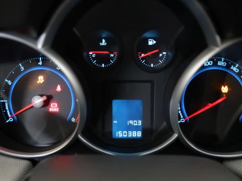 Chevrolet CRUZE sedan 1.6 16V LS 4P