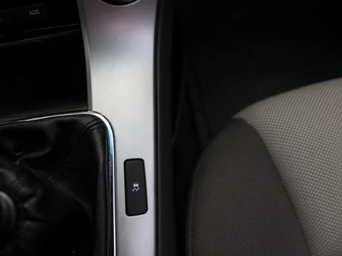 Chevrolet CRUZE sedan 1.6 16V LS 4P