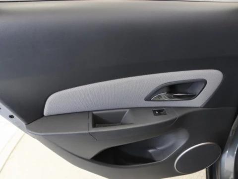 Chevrolet CRUZE sedan 1.6 16V LS 4P