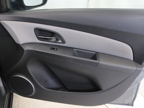 Chevrolet CRUZE sedan 1.6 16V LS 4P