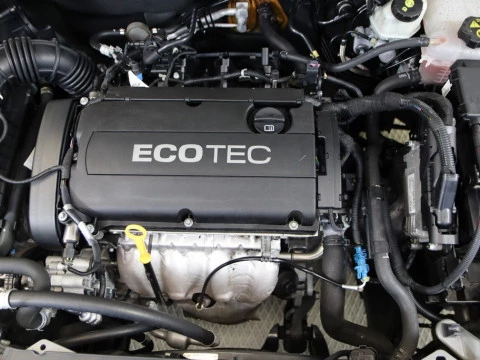 Chevrolet CRUZE sedan 1.6 16V LS 4P