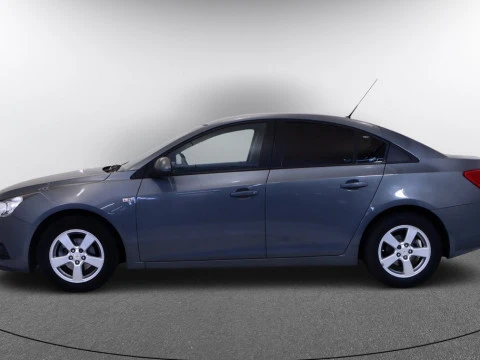 Chevrolet CRUZE sedan 1.6 16V LS 4P