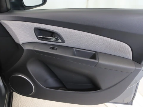 Chevrolet CRUZE sedan 1.6 16V LS 4P