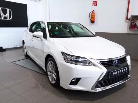 Lexus CT 200H LUXURY HYBRID Lexus CT 200H LUXURY HYBRID