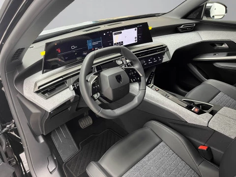 Peugeot 5008 Hybrid 1.2 107KW Allure Exclusive eDCS6