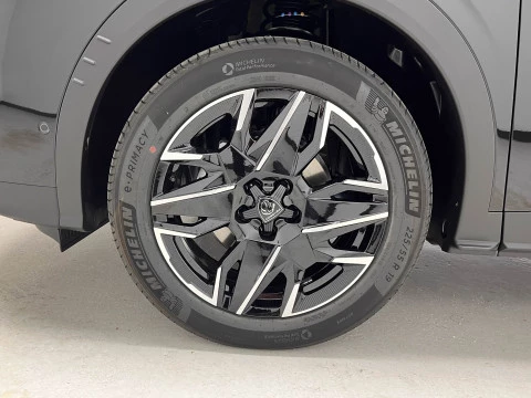 Peugeot 5008 Hybrid 1.2 107KW Allure Exclusive eDCS6