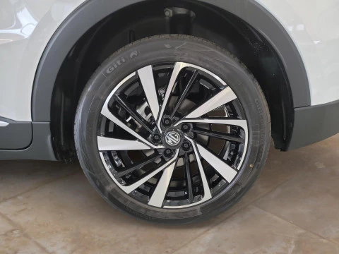 MG ZS Hybrid+ Luxury