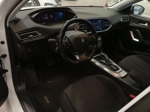 Peugeot 308 5p Active Pack BlueHDi 130 S&S EAT8