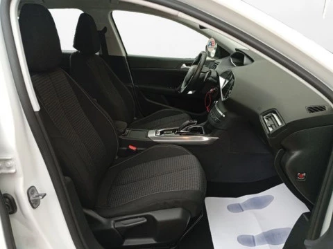 Peugeot 308 5p Active Pack BlueHDi 130 S&S EAT8
