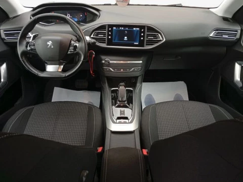 Peugeot 308 5p Active Pack BlueHDi 130 S&S EAT8