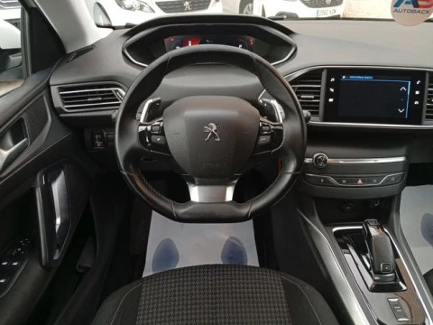 Peugeot 308 5p Active Pack BlueHDi 130 S&S EAT8
