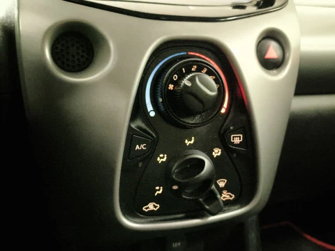 Toyota Aygo 1.0 70 x-cite 51 kW (69 CV)