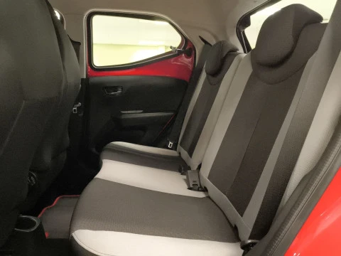 Toyota Aygo 1.0 70 x-cite 51 kW (69 CV)