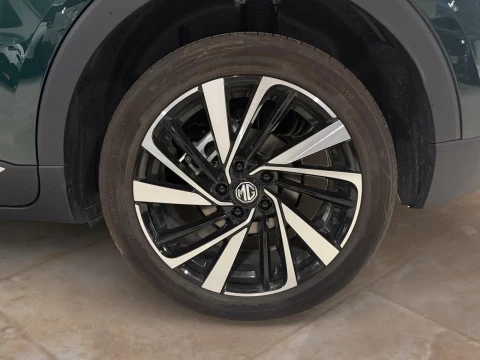 MG ZS Hybrid+ Luxury