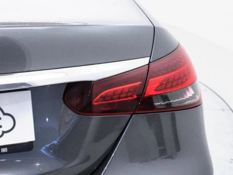 Mercedes-Benz Clase E 2.0 E 220 D AUTO 194 4P