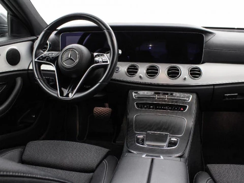 Mercedes-Benz Clase E 2.0 E 220 D AUTO 194 4P
