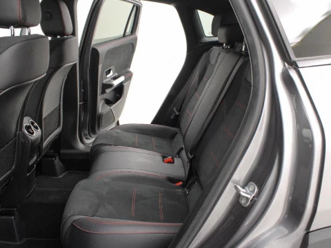 Mercedes-Benz GLA 200D