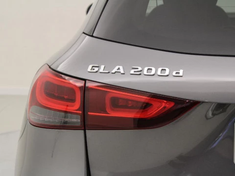Mercedes-Benz GLA 200D