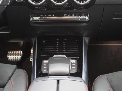 Mercedes-Benz GLA 200D