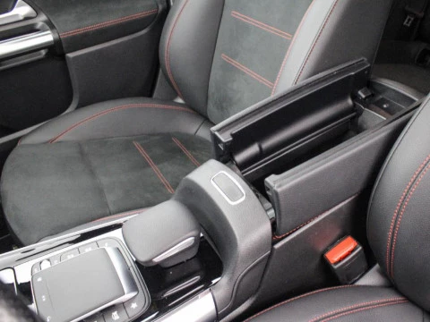 Mercedes-Benz GLA 200D