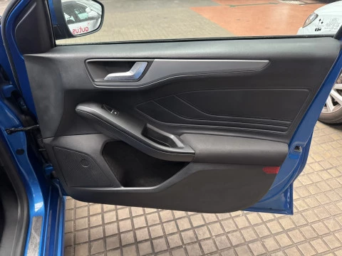 Ford Focus 1.0 Ecoboost MHEV 92kW ST-Line