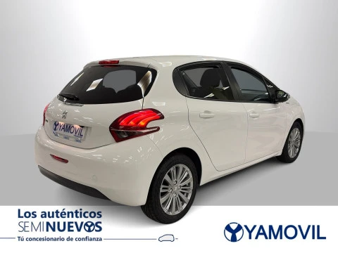 Peugeot 208 1.2 PureTech Style 60 kW (82 CV)