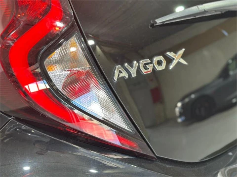 Toyota Aygo X Cross Play MT