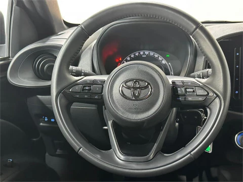 Toyota Aygo X Cross Play MT