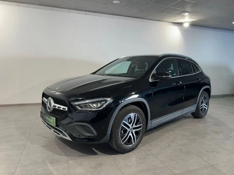 Mercedes-Benz GLA 180 7G-DCT