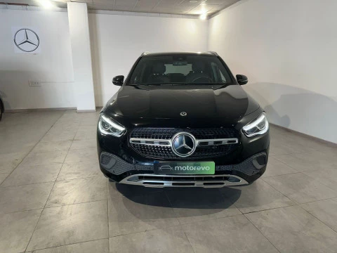 Mercedes-Benz GLA 180 7G-DCT