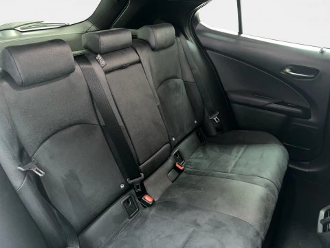 Lexus UX 2.0 300h UX Plus