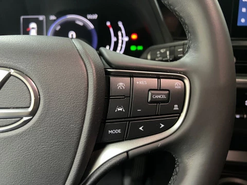 Lexus UX 2.0 300h UX Plus