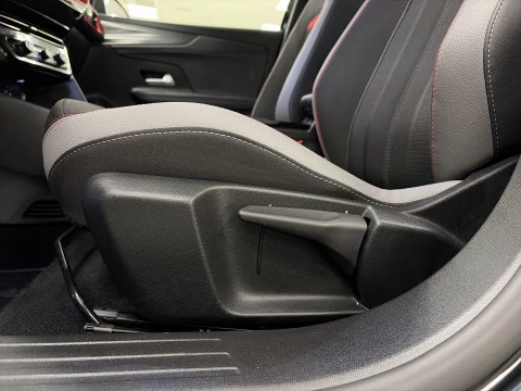 Opel Mokka-e BEV 50kWh GS Line-e 100 kW (136 CV)