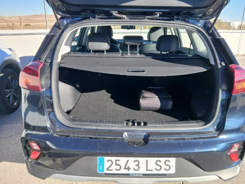 Kia Niro 1.6 GDi PHEV 104kW (141CV) Drive