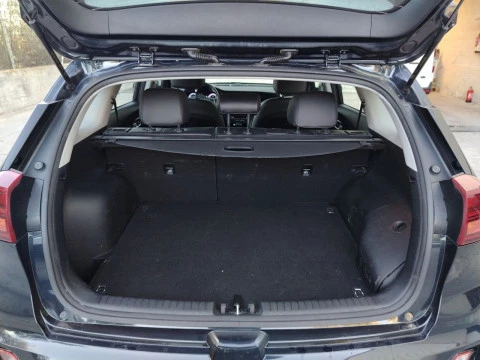 Kia Niro 1.6 GDi PHEV 104kW (141CV) Drive