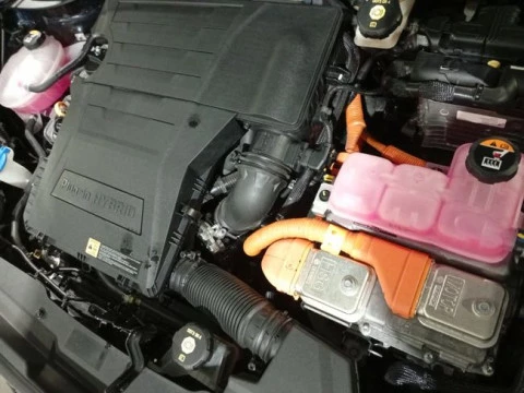 Kia Niro 1.6 GDi PHEV 104kW (141CV) Drive