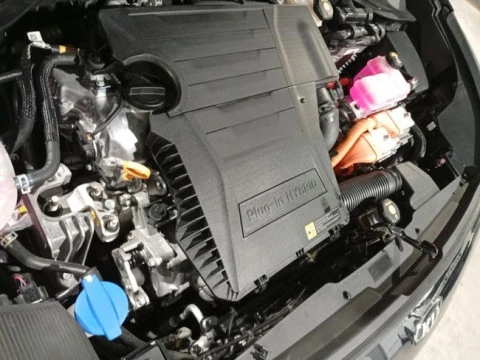 Kia Niro 1.6 GDi PHEV 104kW (141CV) Drive